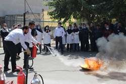 برگزاری کلاس آتش نشانی و اطفای حریق برای گروه های پشتیبانی بیمارستان شریعتی